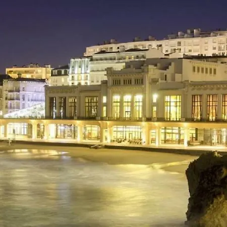 Apartamento Grande De *